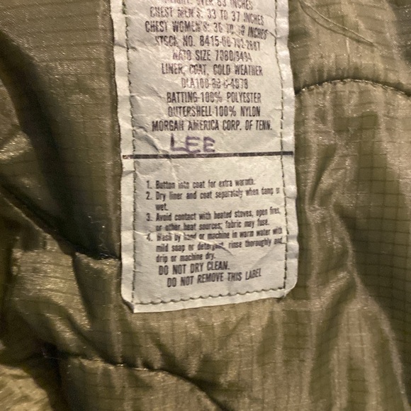 Vintage Y2K cold weather woodland camouflage jacket with liner size small - Picture 8 of 11